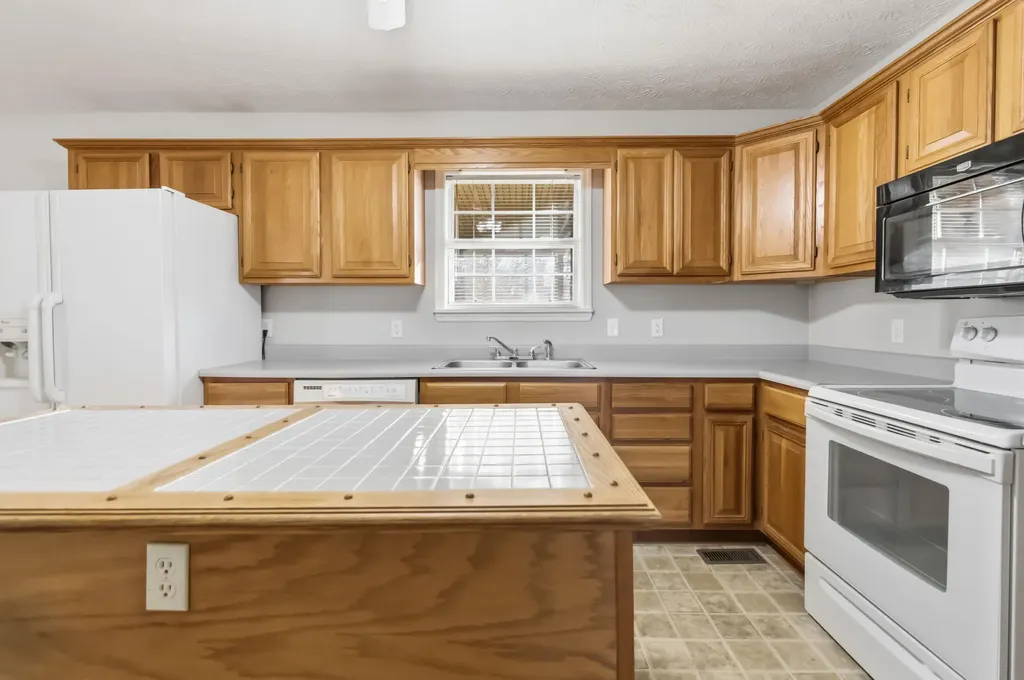 15 Douglas Avenue Stanford KY 40484