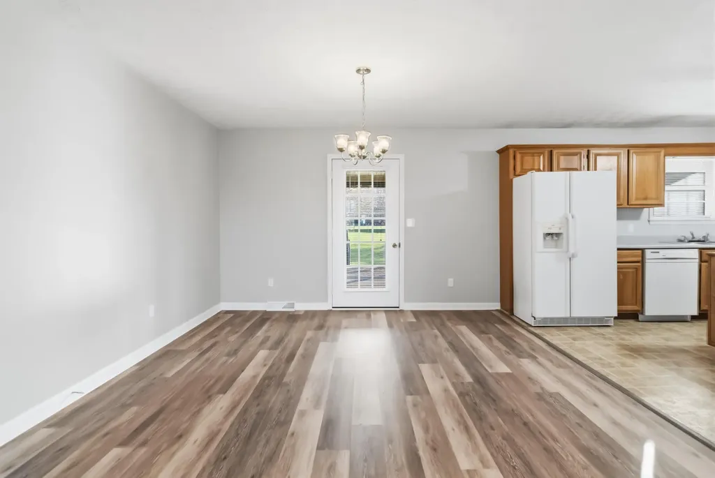 15 Douglas Avenue Stanford KY 40484