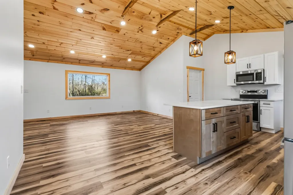 4249 State Highway 1651 Pine Knot KY 42635