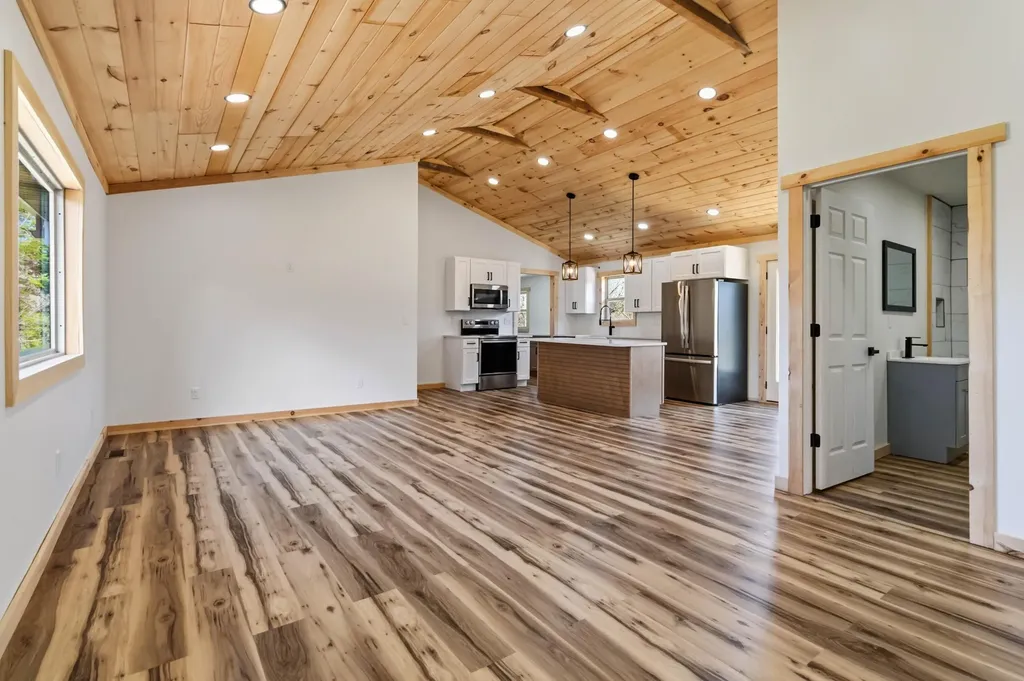 4249 State Highway 1651 Pine Knot KY 42635