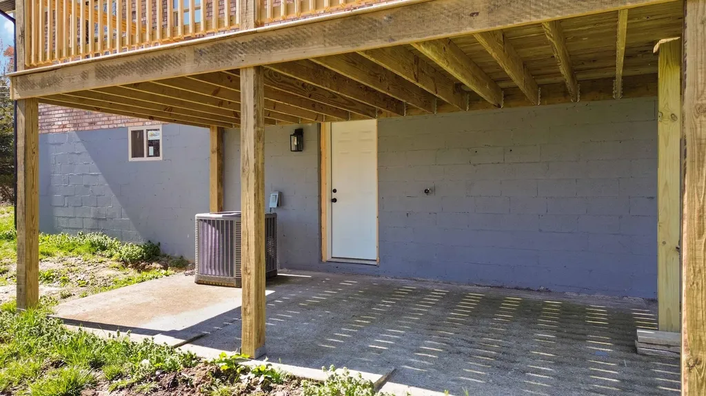 4249 State Highway 1651 Pine Knot KY 42635