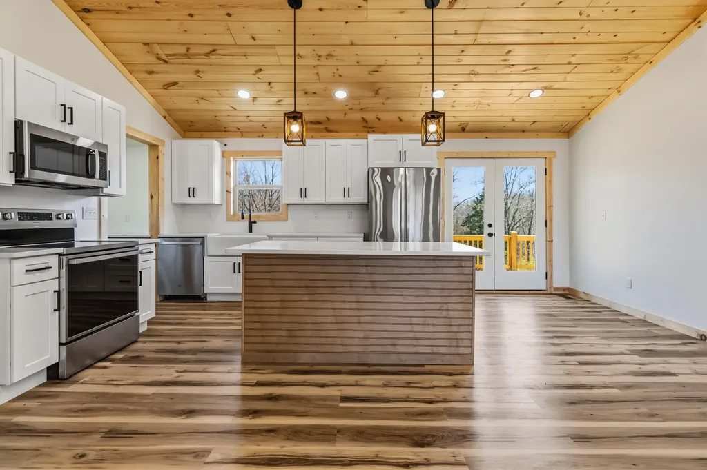 4249 State Highway 1651 Pine Knot KY 42635