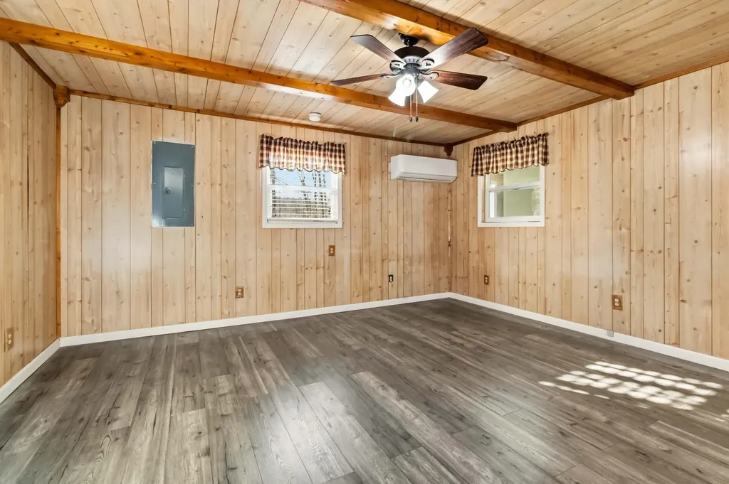 1954 Jasper Bend Road Burnside KY 42519