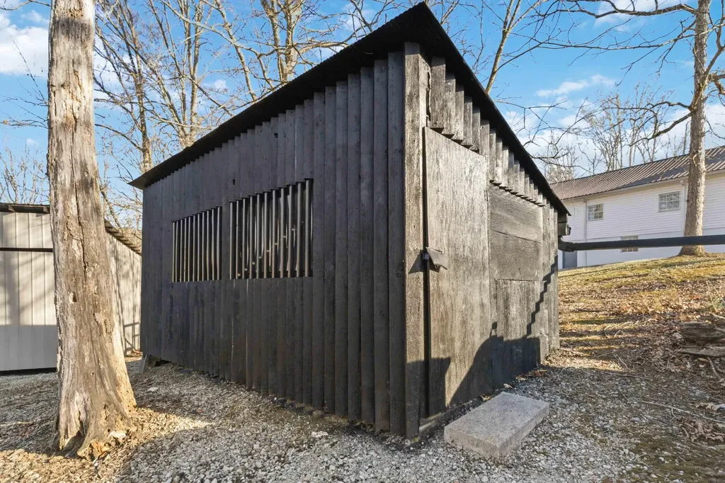 1954 Jasper Bend Road Burnside KY 42519