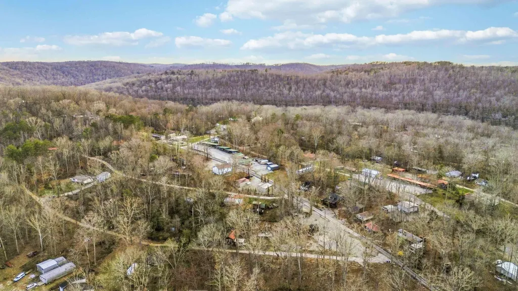 1954 Jasper Bend Road Burnside KY 42519