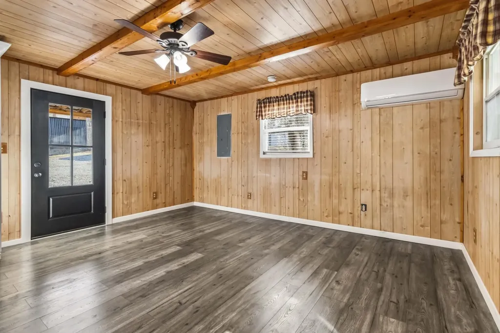 1954 Jasper Bend Road Burnside KY 42519