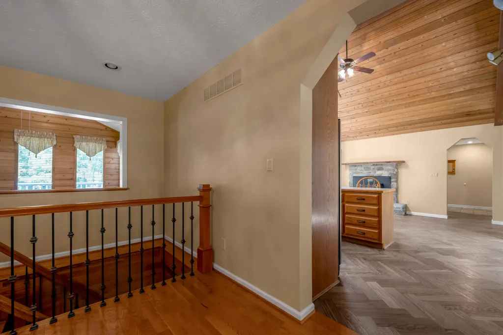 129 Sunset Lodge Road Lancaster KY 40444