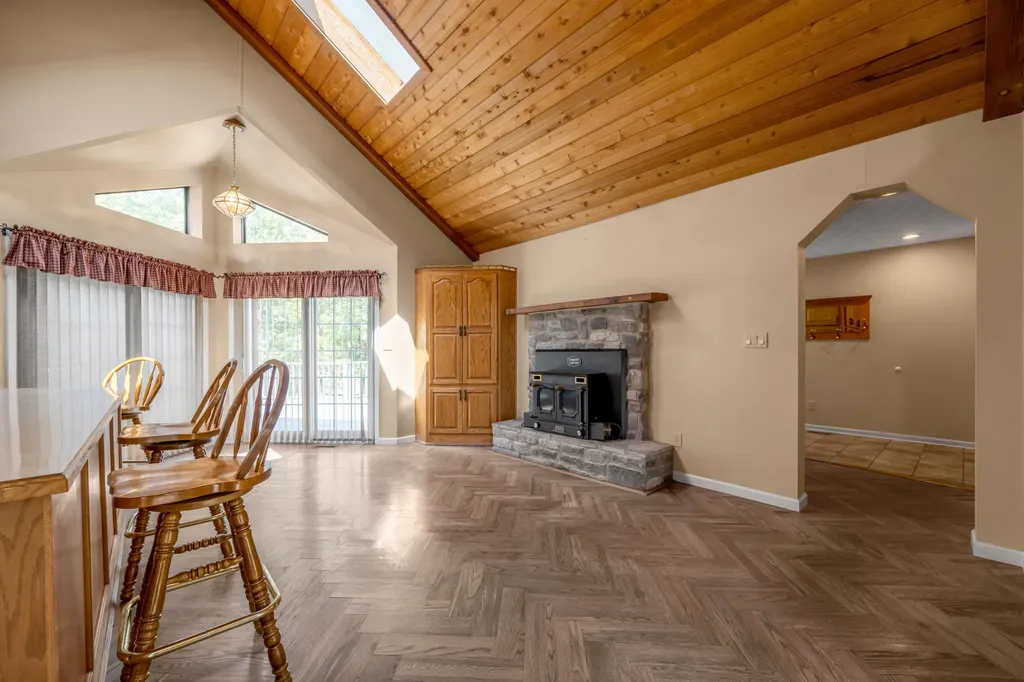 129 Sunset Lodge Road Lancaster KY 40444