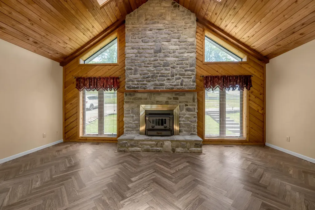 129 Sunset Lodge Road Lancaster KY 40444