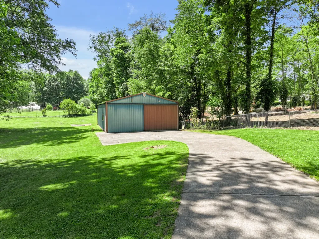 129 Sunset Lodge Road Lancaster KY 40444