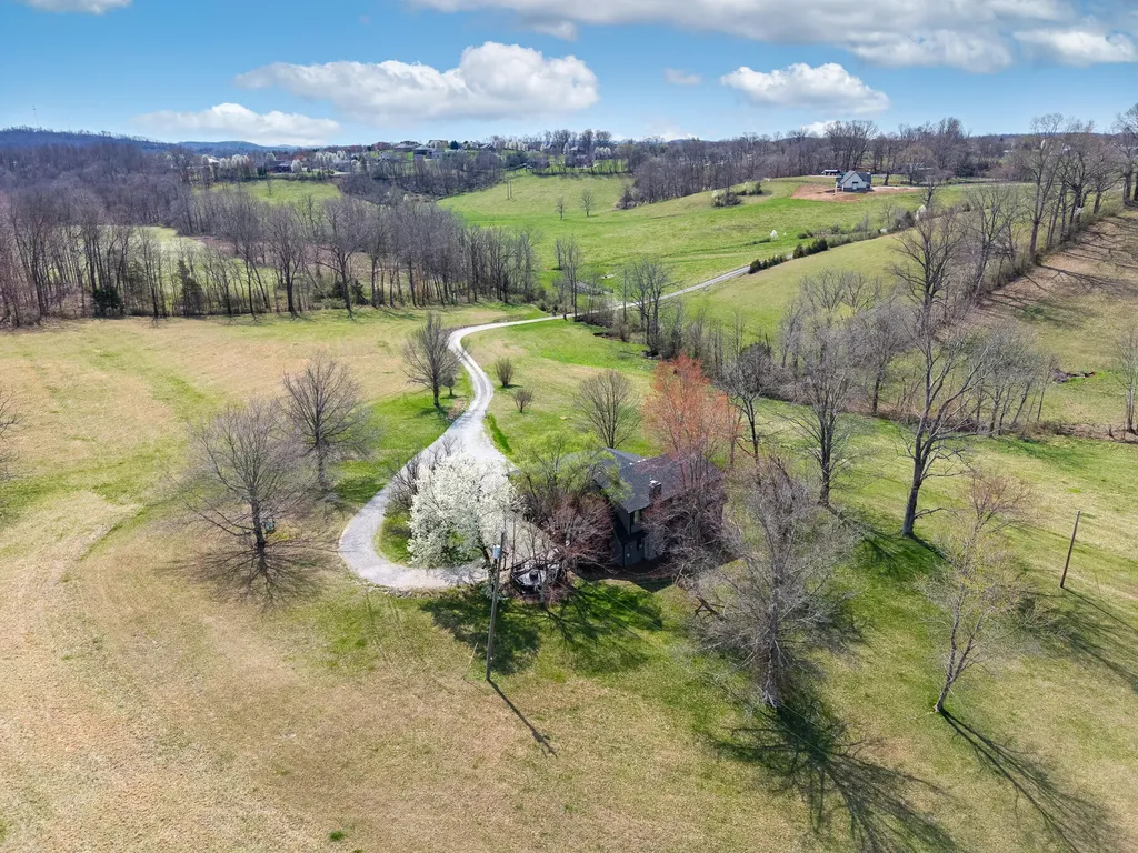 324 Little Creek Road Somerset KY 42503