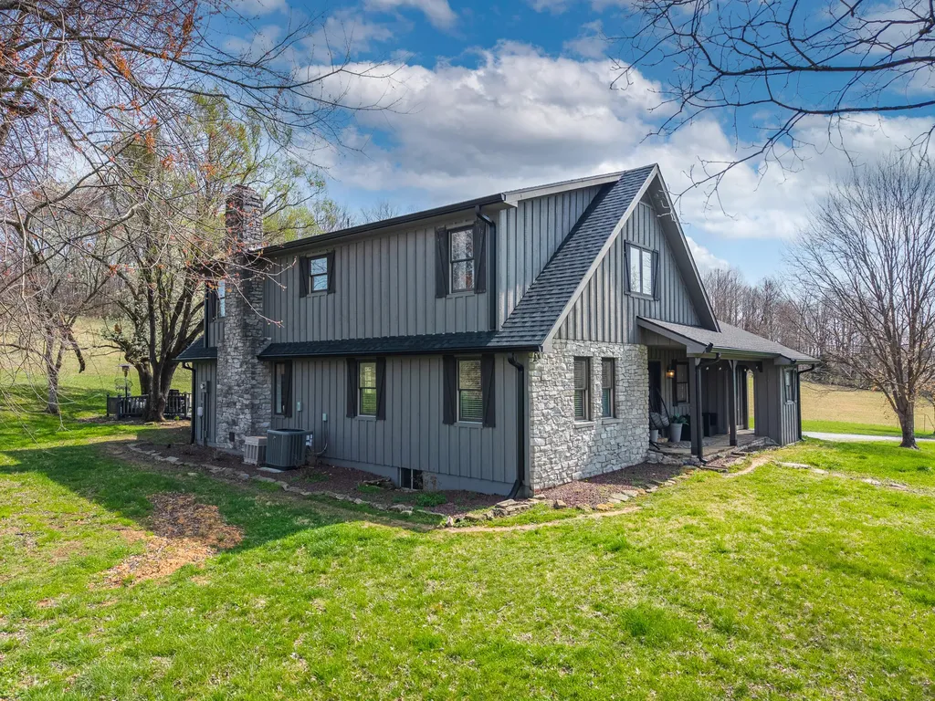 324 Little Creek Road Somerset KY 42503