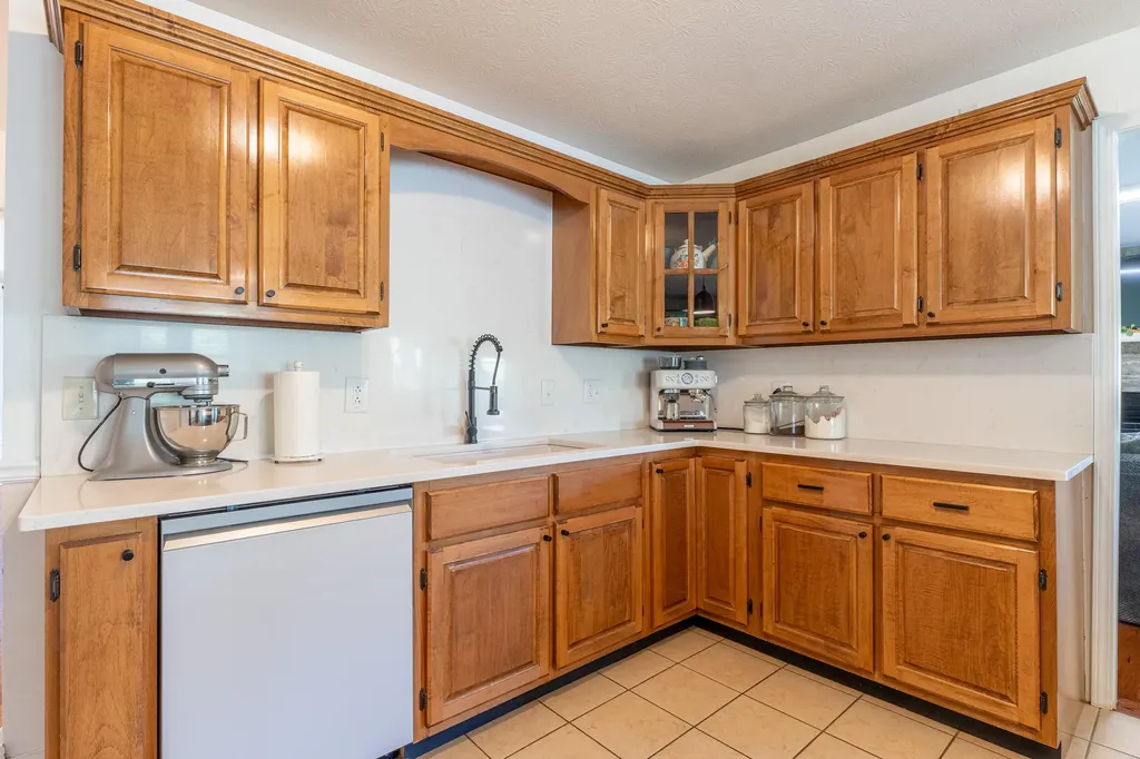 324 Little Creek Road Somerset KY 42503