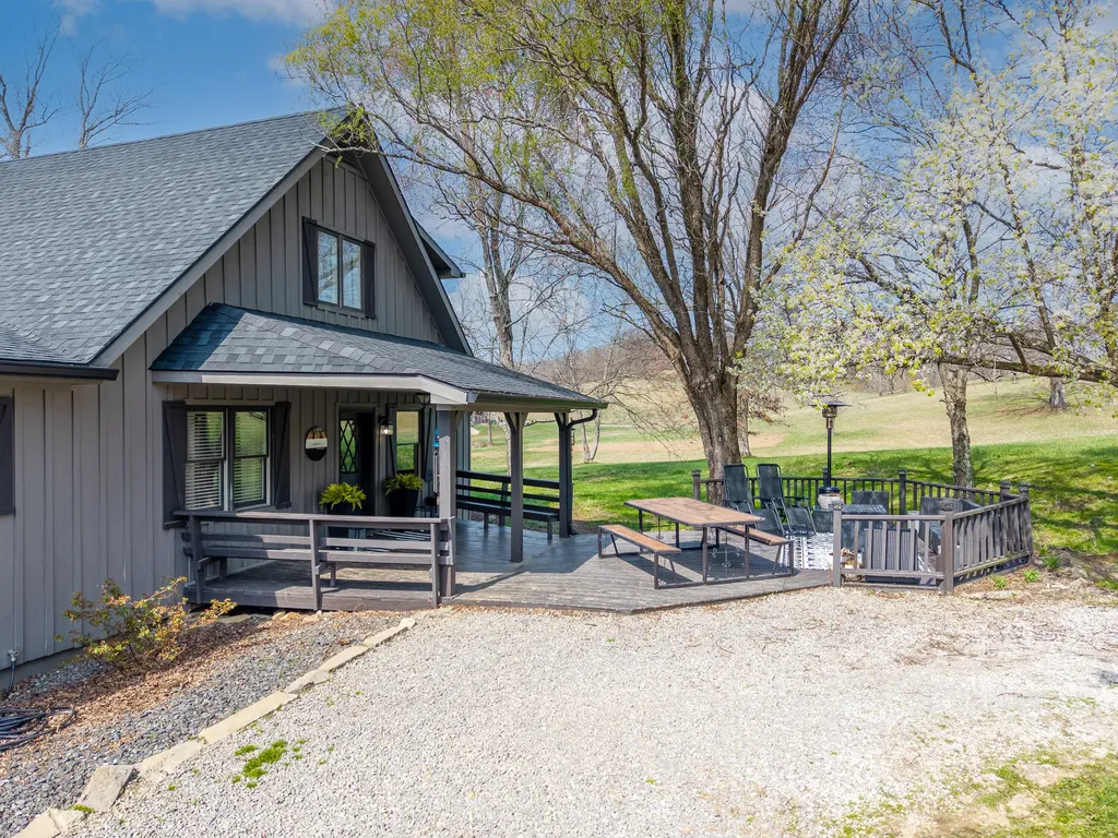324 Little Creek Road Somerset KY 42503