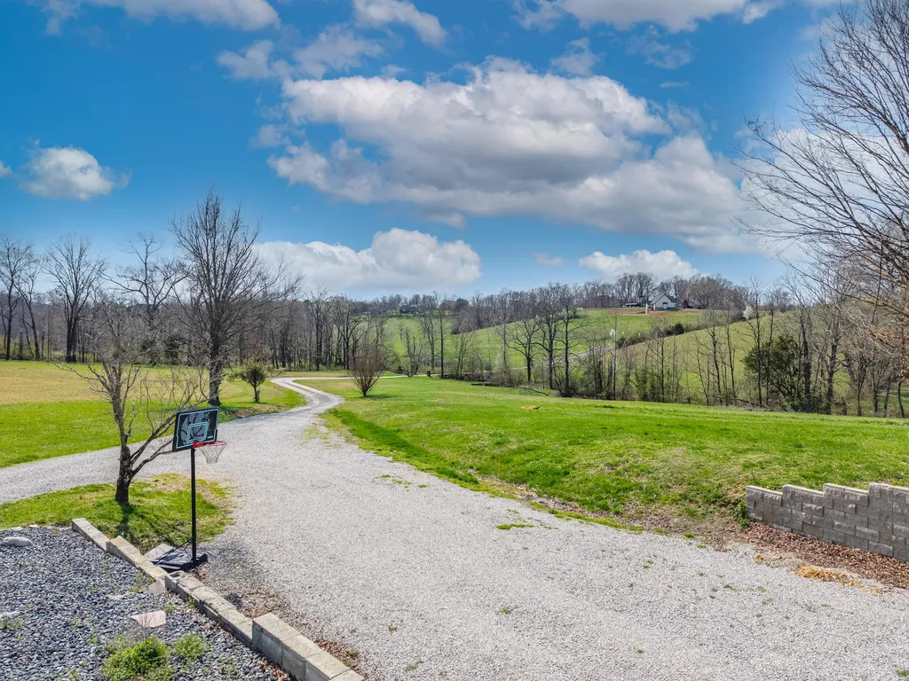 324 Little Creek Road Somerset KY 42503