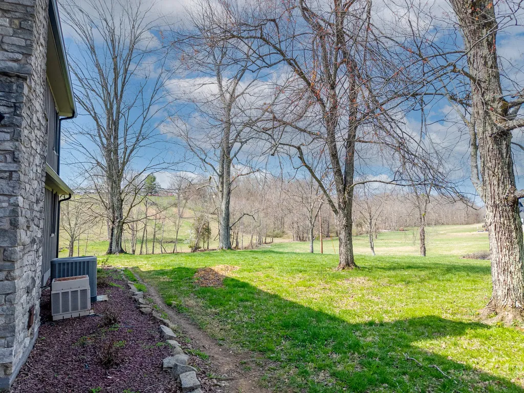 324 Little Creek Road Somerset KY 42503