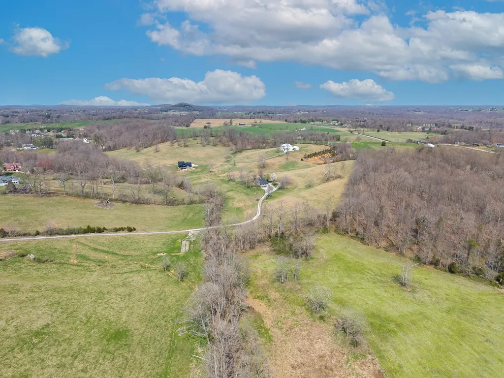324 Little Creek Road Somerset KY 42503