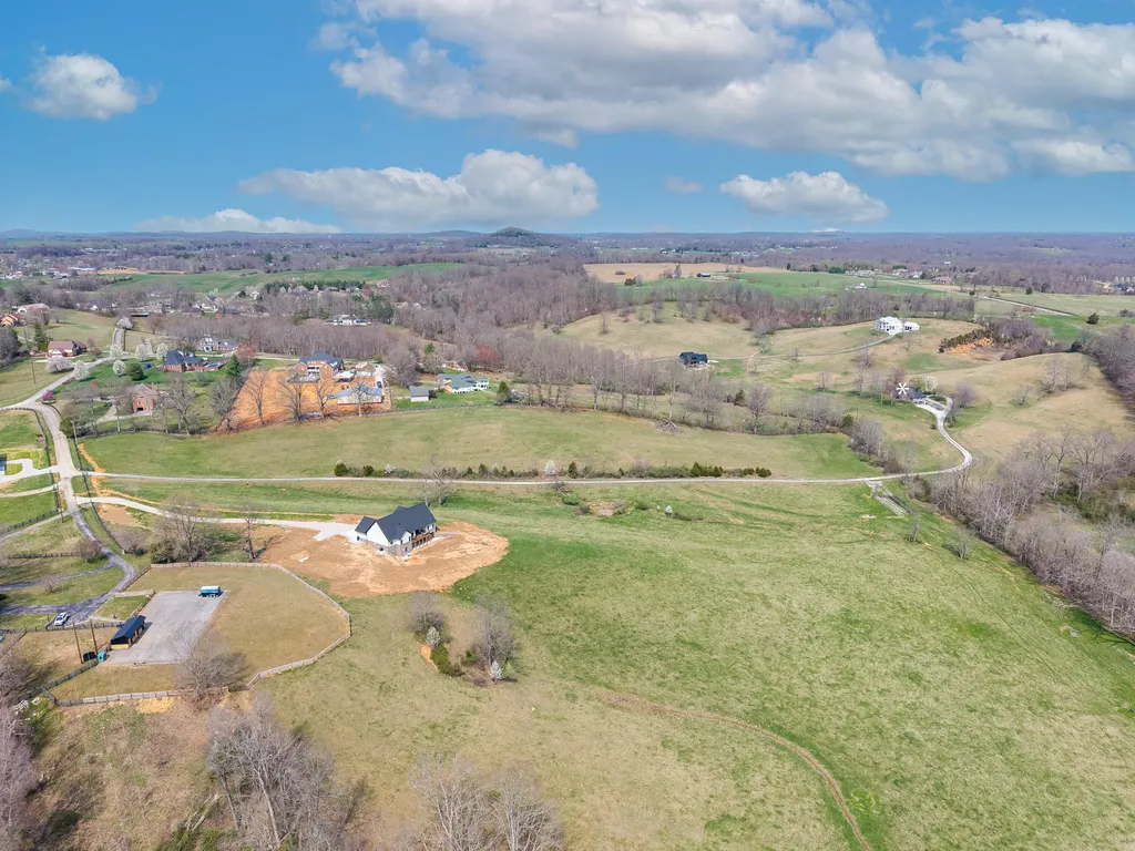 324 Little Creek Road Somerset KY 42503