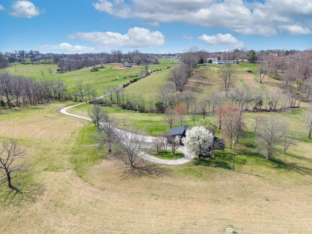 324 Little Creek Road Somerset KY 42503
