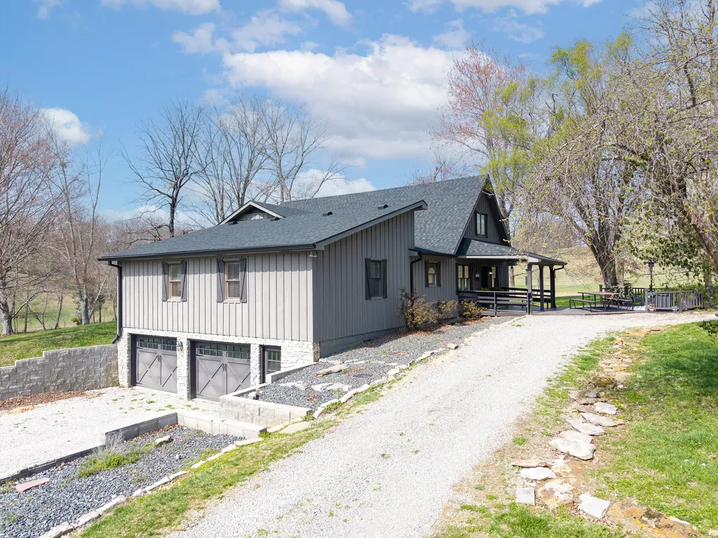 324 Little Creek Road Somerset KY 42503