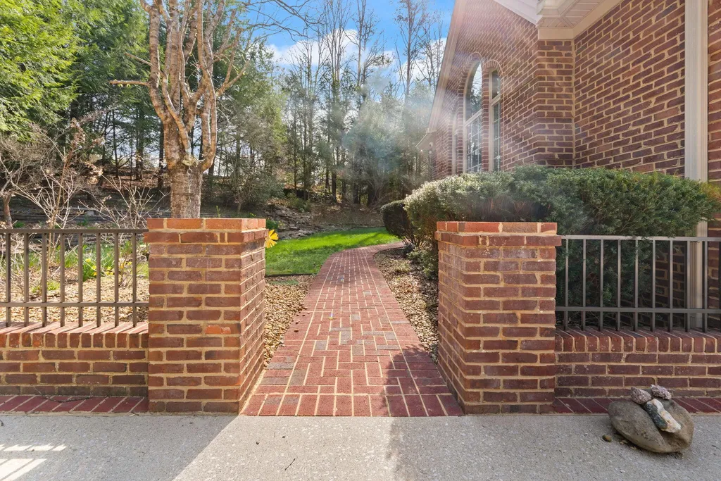 1917 Mallard Drive London KY 40741