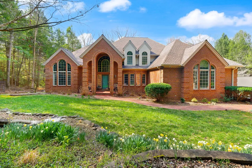 1917 Mallard Drive London KY 40741