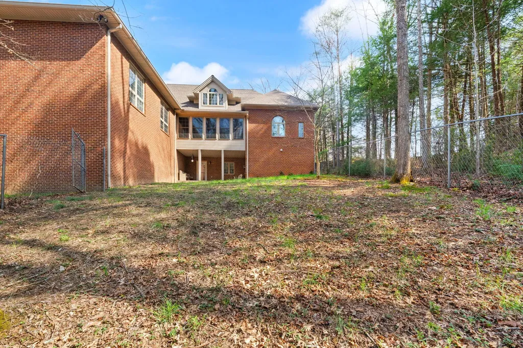 1917 Mallard Drive London KY 40741