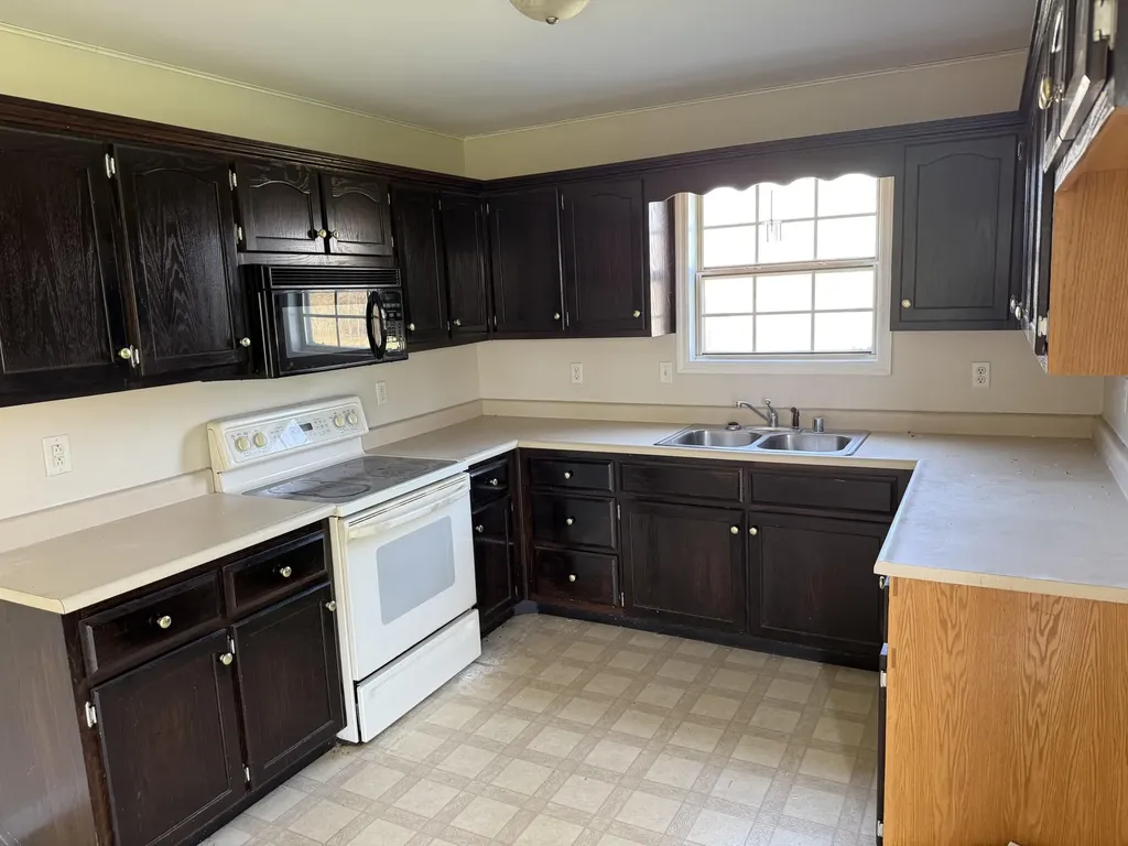 725 Muddy Creek S. Road Berea KY 40403
