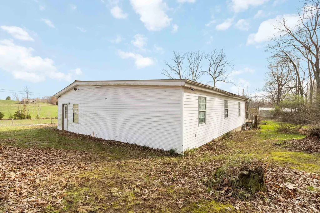 139 Mercer Road Waynesburg KY 40489