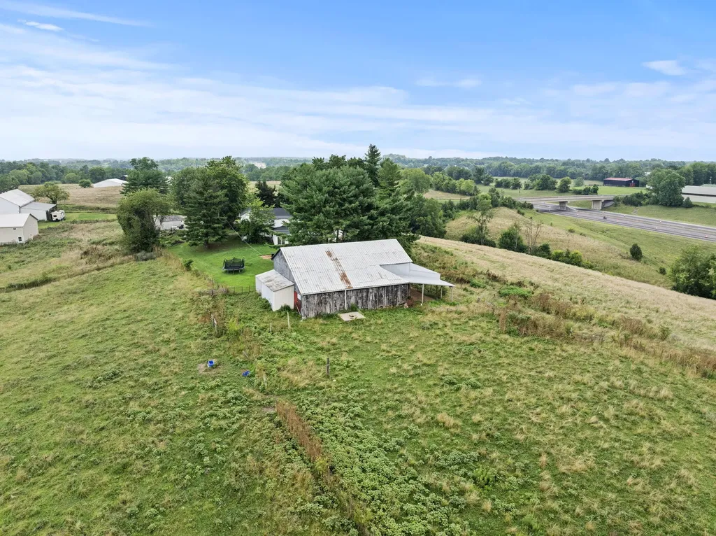 1050 Bannister Pike Dry Ridge KY 41035