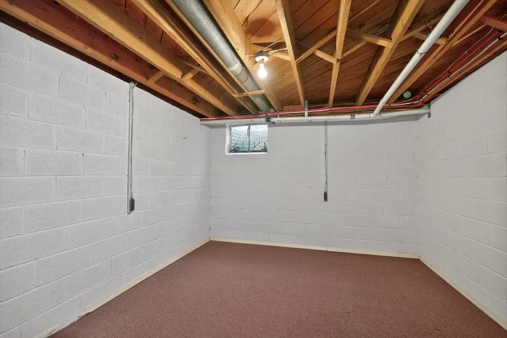 8076 Ky-638 Manchester KY 40962