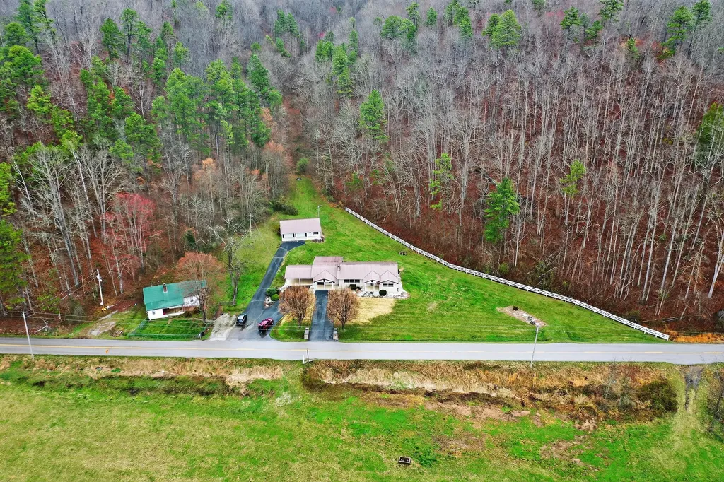 8076 Ky-638 Manchester KY 40962