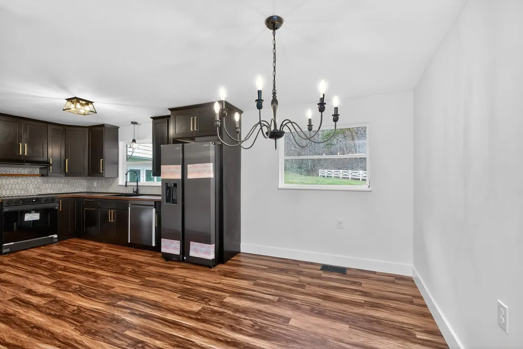 8076 Ky-638 Manchester KY 40962