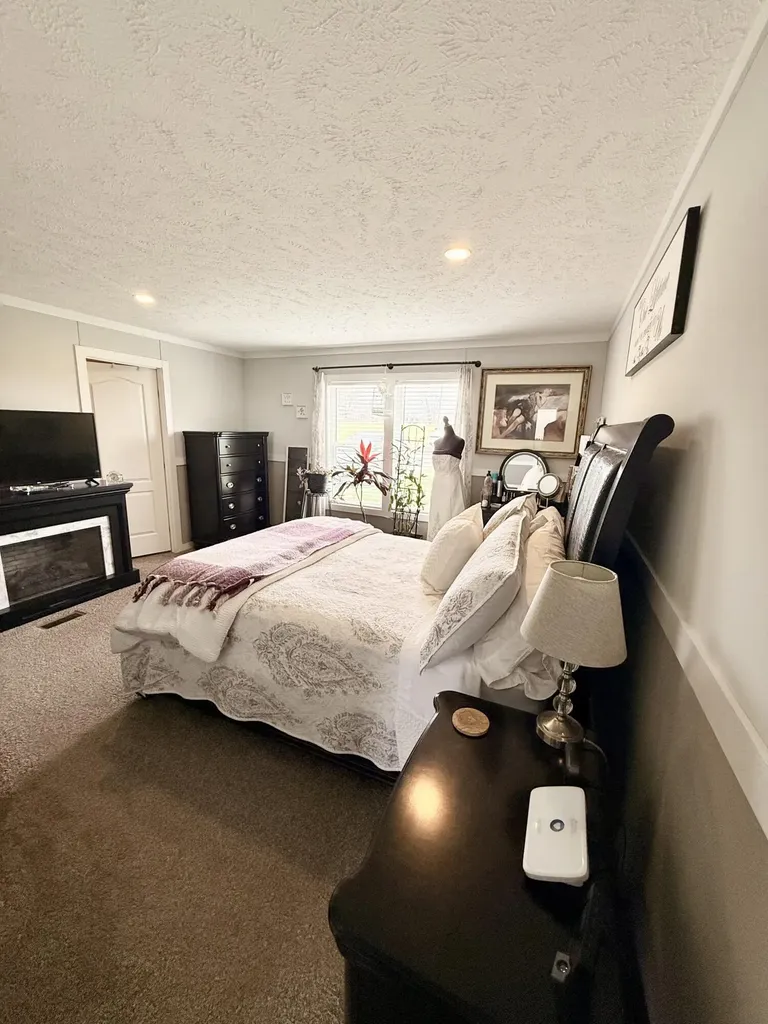 7241 Ky-49 Liberty KY 42539