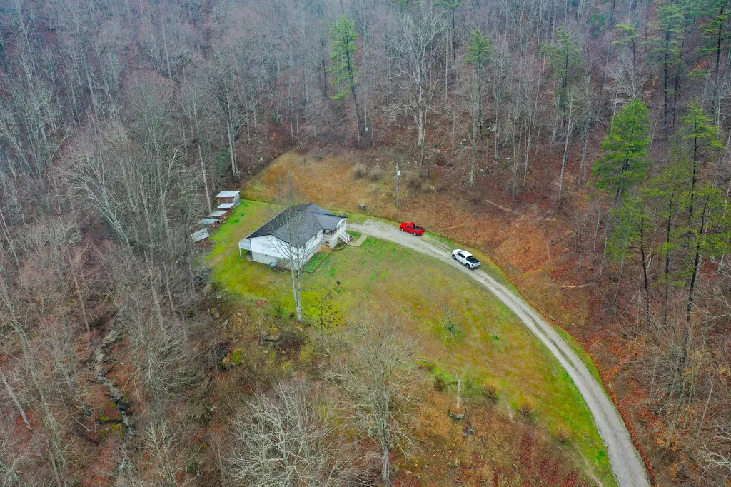 1291 Polls Creek Road Smilax KY 41764