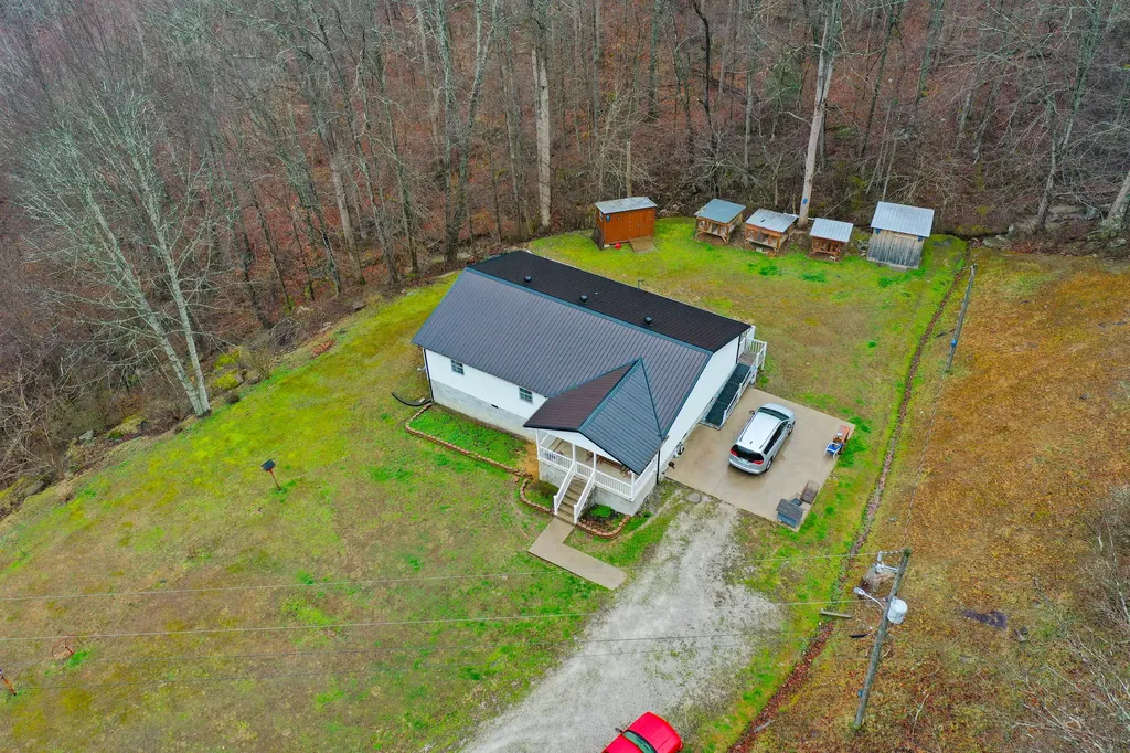 1291 Polls Creek Road Smilax KY 41764