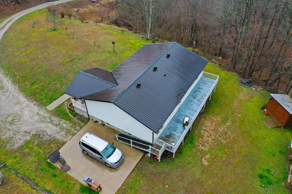 1291 Polls Creek Road Smilax KY 41764