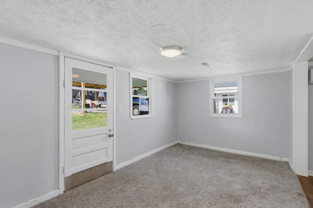 213 Irvine View Street Richmond KY 40475