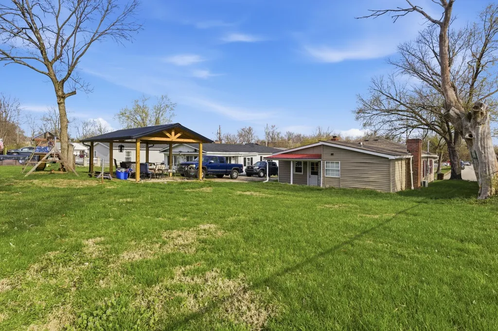 213 Irvine View Street Richmond KY 40475