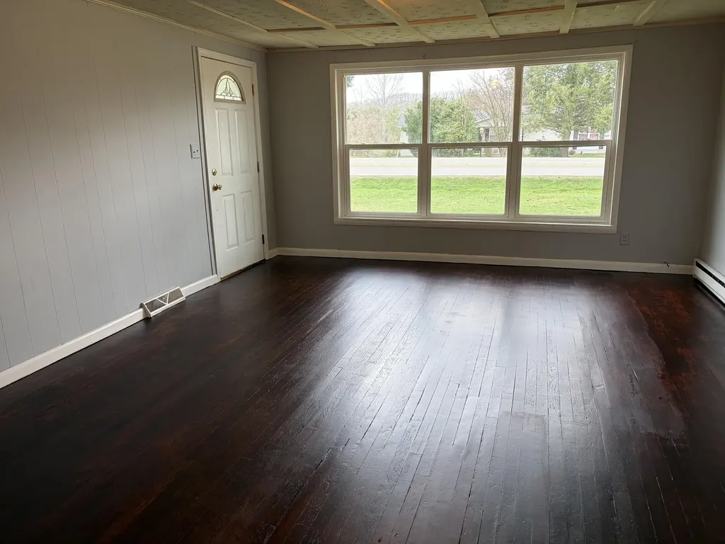 8105 Barbourville Road London KY 40744