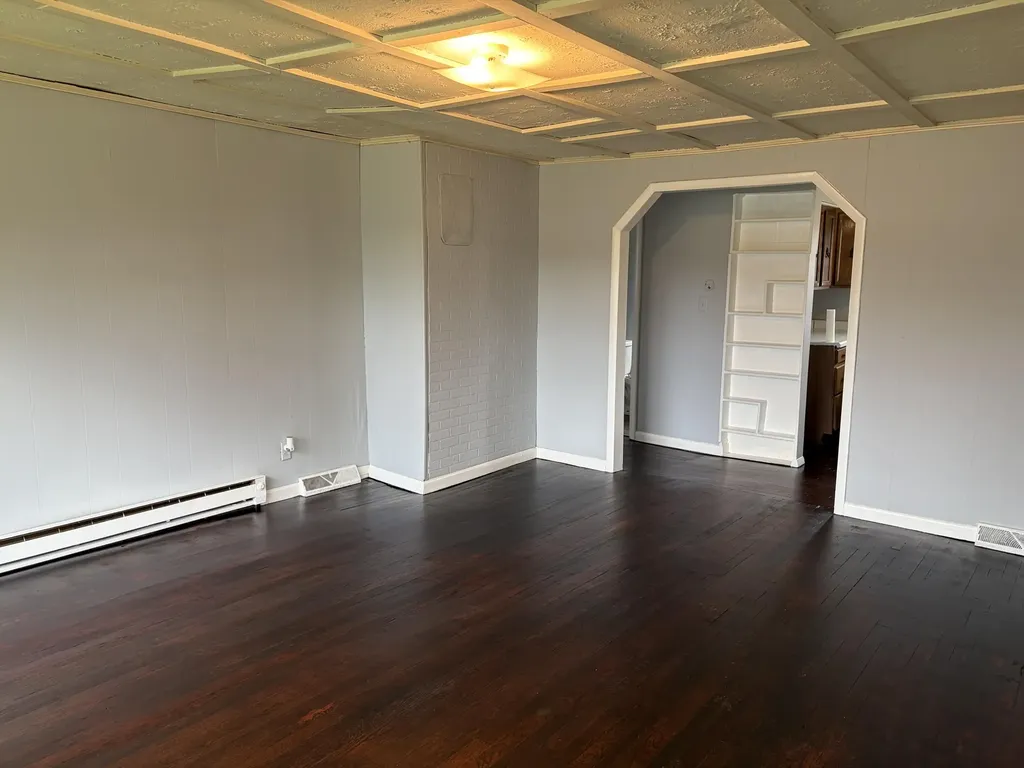 8105 Barbourville Road London KY 40744