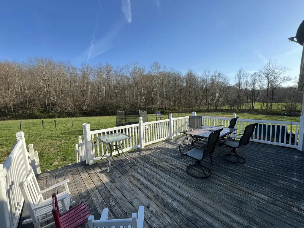 2864 Scrubgrass Road Gravel Switch KY 40328
