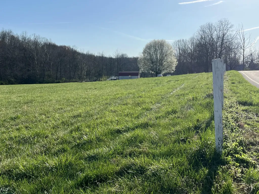 2864 Scrubgrass Road Gravel Switch KY 40328