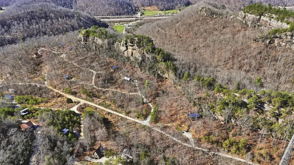 601 Twin Arch Road Stanton KY 40380