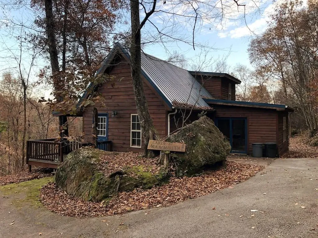 601 Twin Arch Road Stanton KY 40380