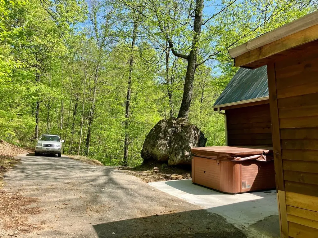 601 Twin Arch Road Stanton KY 40380