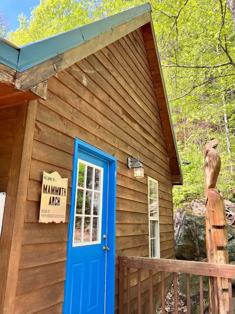 601 Twin Arch Road Stanton KY 40380