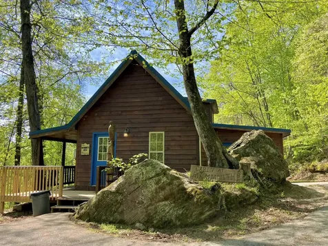 601 Twin Arch Road Stanton KY 40380