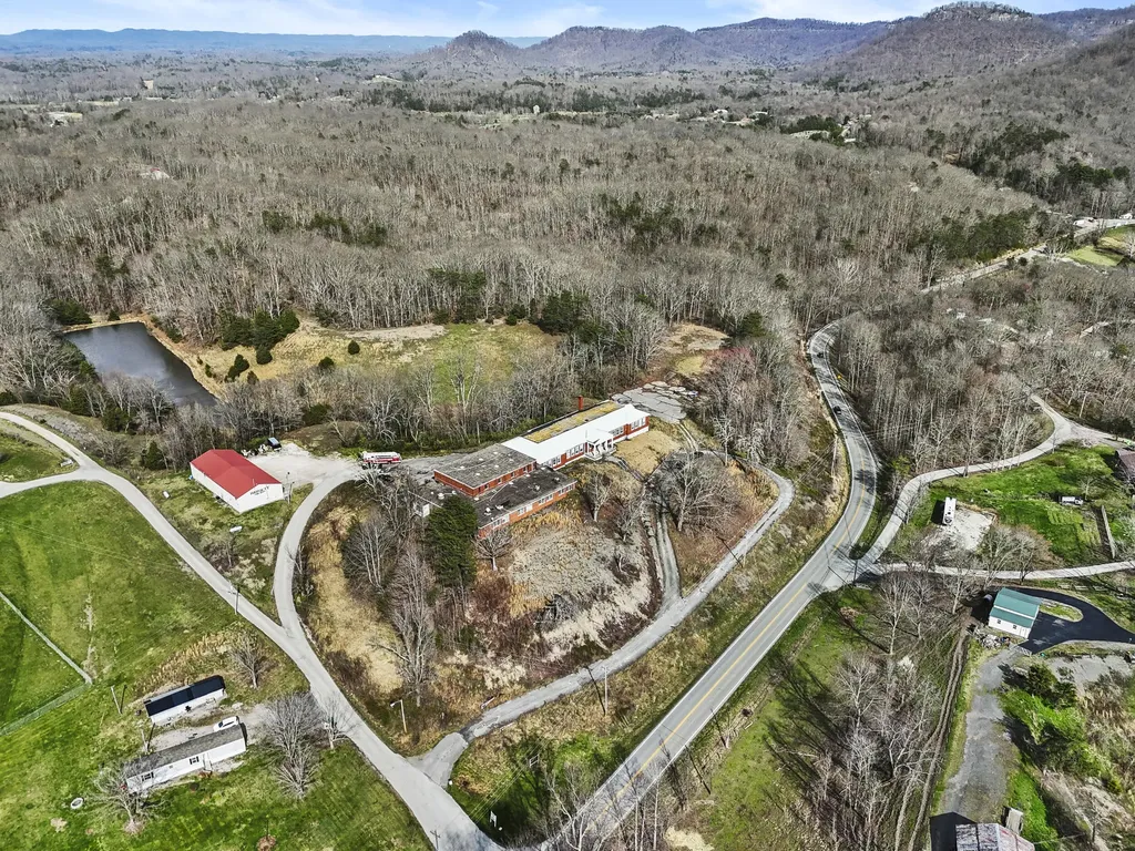 6930 Winchester Road Irvine KY 40336