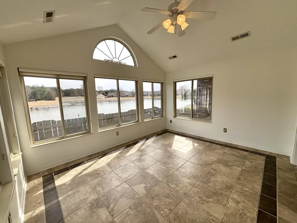 433 Deer Lake Place Bronston KY 42518